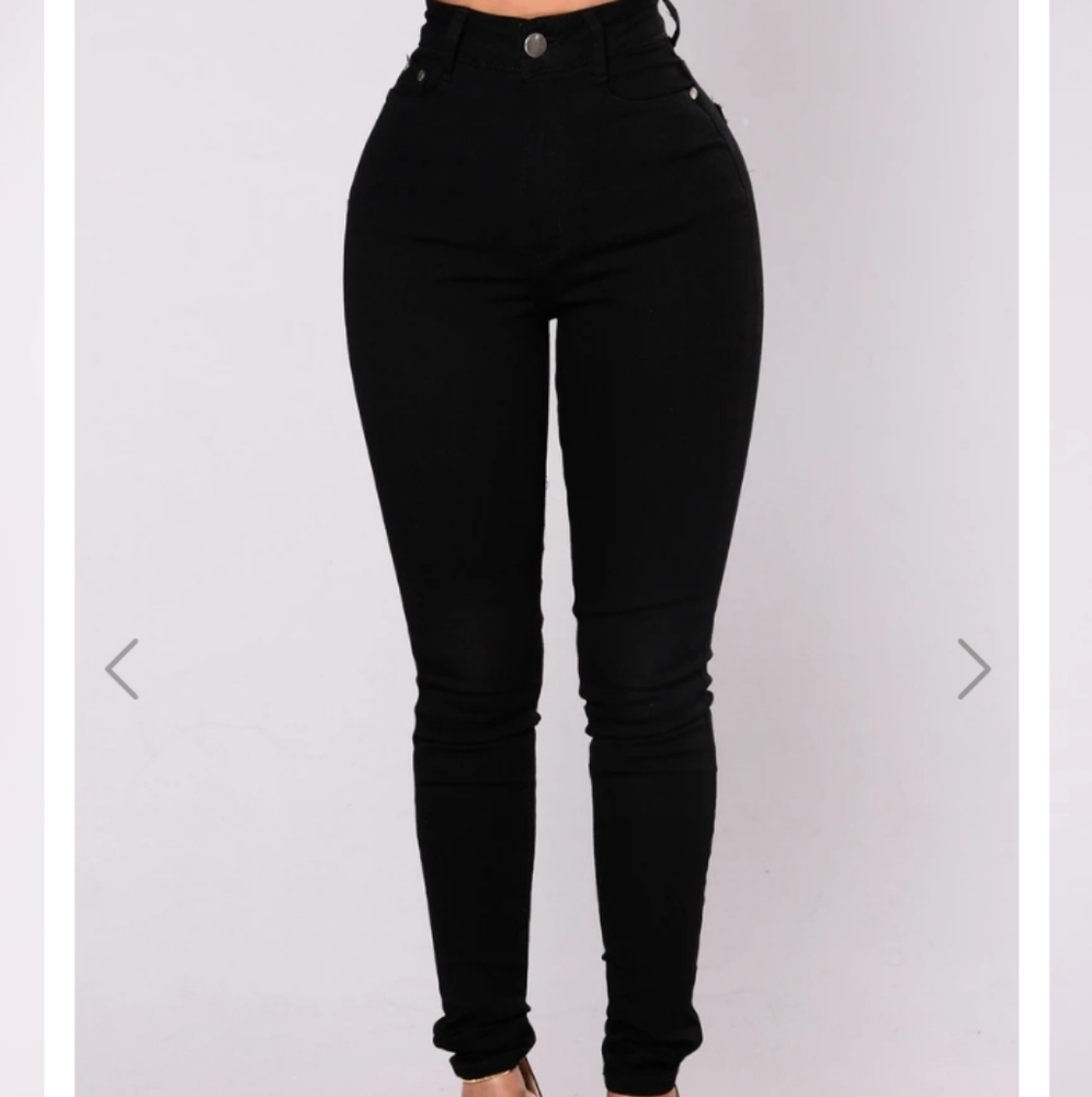 Coraline High Rise Jean's in black
